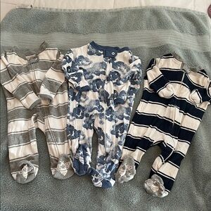 Burt's Bees Gray, Blue, and Navy Kids Footies